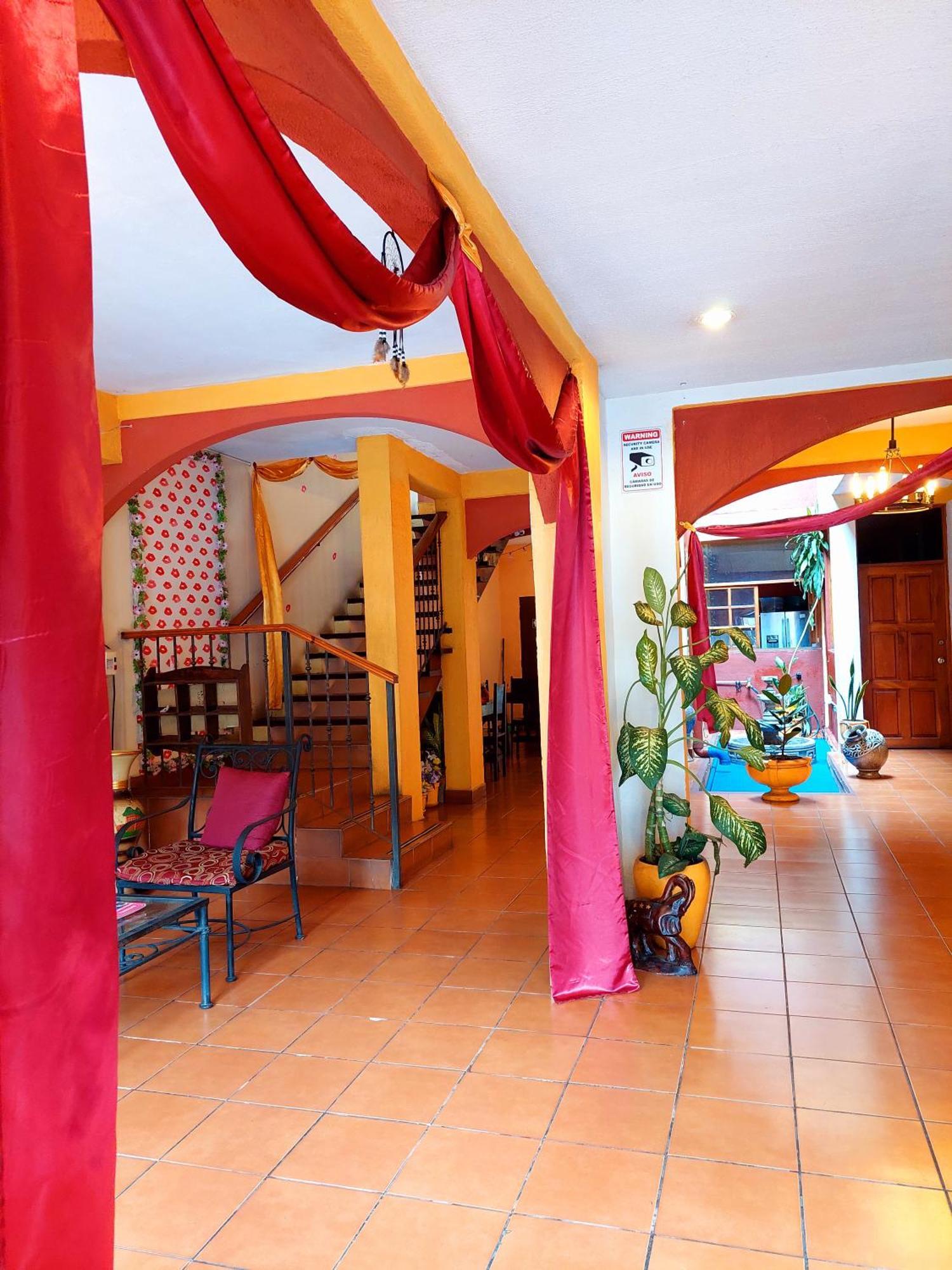 Hostal Lolita'S Boutique Granada Exterior photo